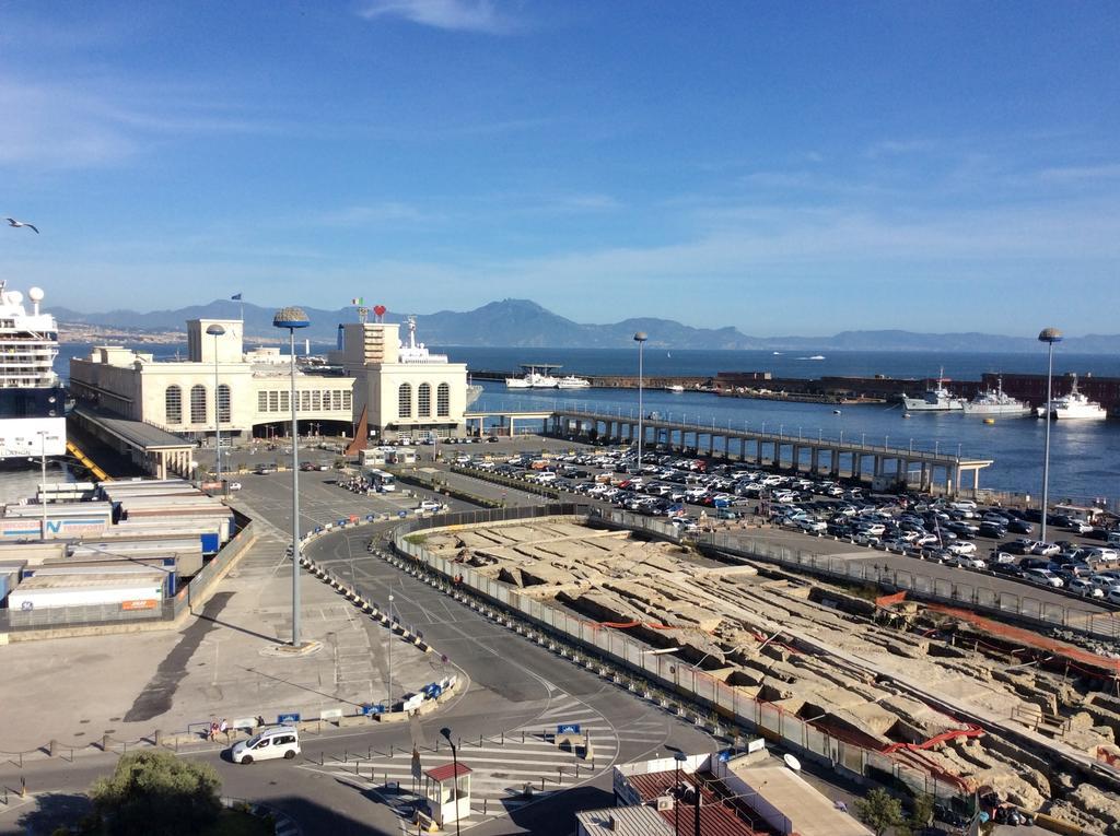 Skyhouse Beverello Νάπολη Δωμάτιο φωτογραφία